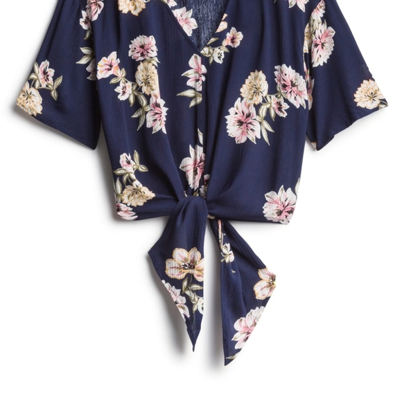 Rhee Tie Front Top - Picture 2 of 2